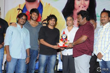 Iam in Love Movie Platinum Disc Function
